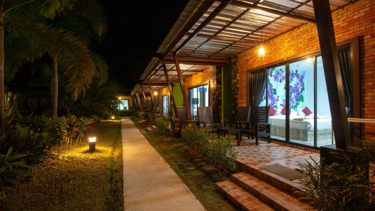 קו לנטה Siri Lanta Resort מראה חיצוני תמונה